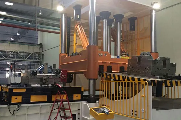 Multicolor Spotting Press for Making Auto Lights